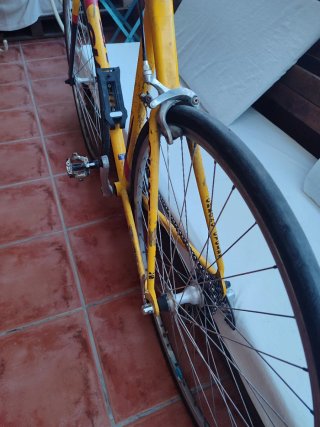 Bici Carretera Giant Amarilla