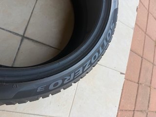 Neumático Pirelli Sottozero 3 235/40/19