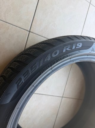 Neumático Pirelli Sottozero 3 235/40/19