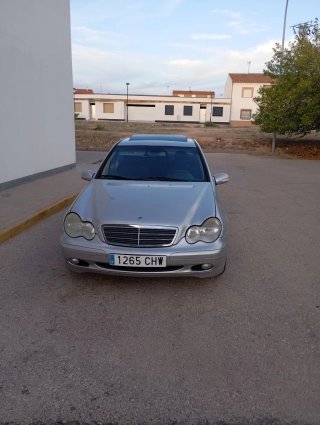 Mercedes 270  mercedes c 270 2004