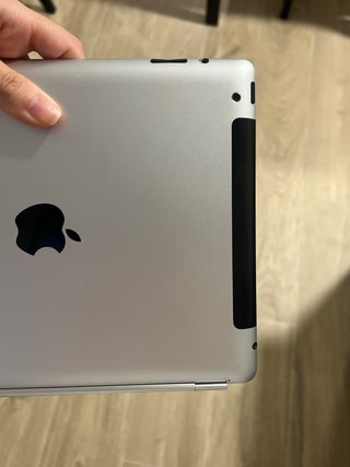 iPad 2 2011 Plata 16GB + protector y funda