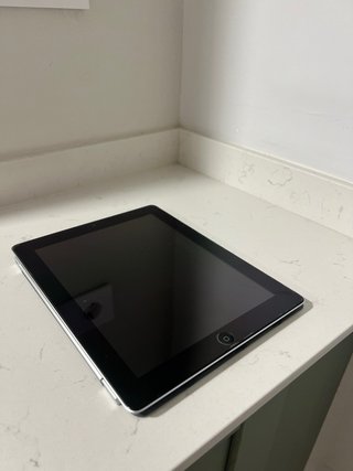 iPad 2 2011 Plata 16GB + protector y funda