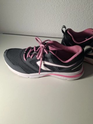 Zapatillas Kalenji negras y rosas 38