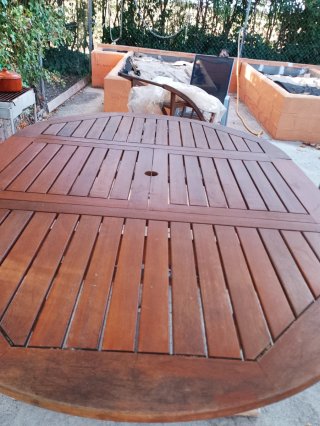 Mesa de teca redonda exterior