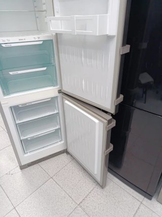 Nevera Liebherr Plateada Combi 202x600
