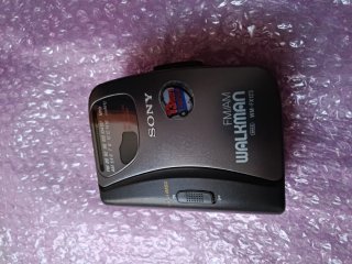 Walkman Sony FM/AM WM-FX123