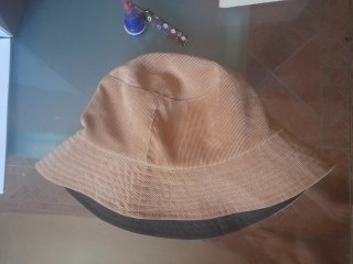 Gorro de pana beige