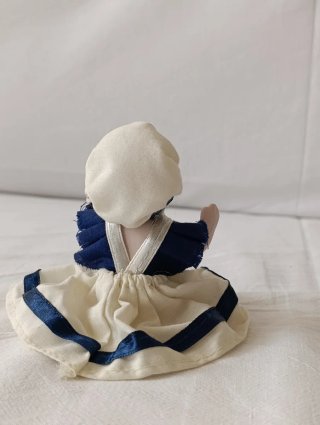 Mini Muñeca porcelana Vintage