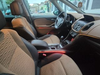 Opel Zafira Tourer 2012