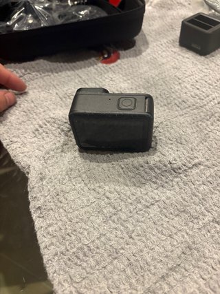 GoPro Hero 12 + 2 Baterías y Accesorios