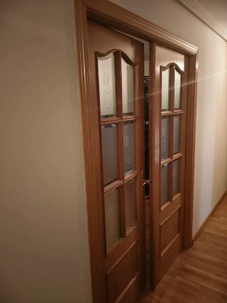 Puerta de roble para salón