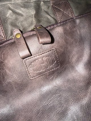 Bolso Maletín Portátil Mystify Pride Soul.