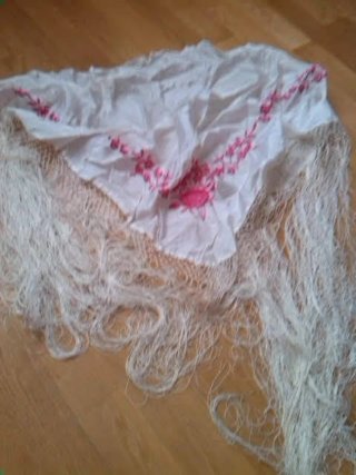 Mantón Flamenco Bordado Rosa Blanco