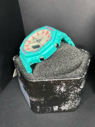 Reloj Casio G-Shock Teal y Rojo