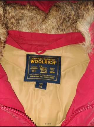 Piumino Woolrich rosso