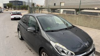 Peugeot 208 2016