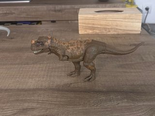 Figura Ceratosaurus / Carnotaurus Jurassic World