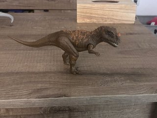 Figura Ceratosaurus / Carnotaurus Jurassic World