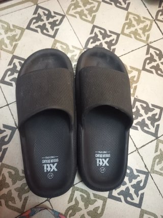 LEER DESCRIPCIÓN Xti Chanclas Urban Brand Talla 4