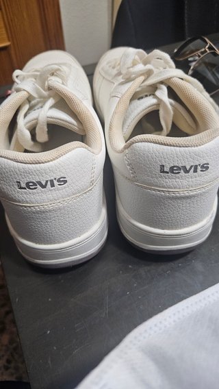Zapatillas Levis Blancas