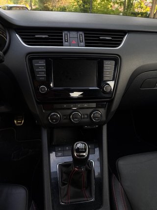 Skoda Octavia RS 230 CV GASOLINA MANUAL 2016