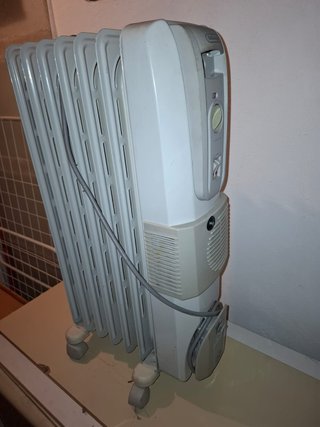 Radiatore DeLonghi a olio