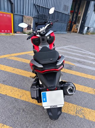 Vogue ADV sr1 125cc Scooter Roja/Plata