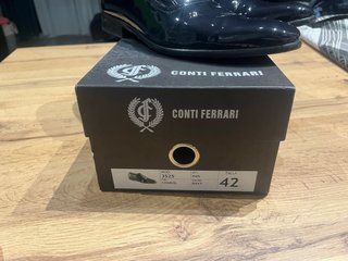 Zapatos de vestir Conti Ferrari negros