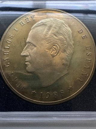 Estuche oficial del Bicentenario Carlos III.  1988