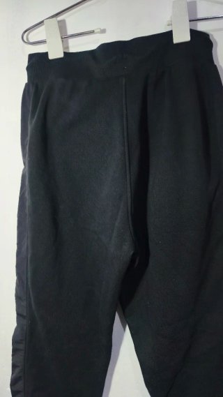 Pantalón chándal Fila negro logo dorado Talla S