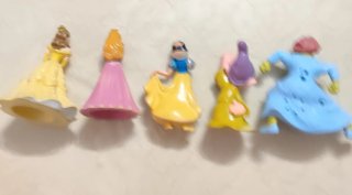 Muñecos Disney, Guitarra y Pizarra