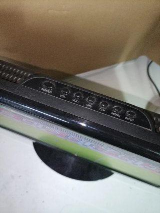 Televisor AIRIS 22 Negro