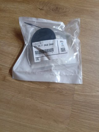 TAPA GANCHO REMOLQUE PARAGOLPES DELANTERO BMW 4
