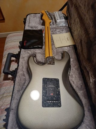 Fender American Pro II Stratocaster HSS