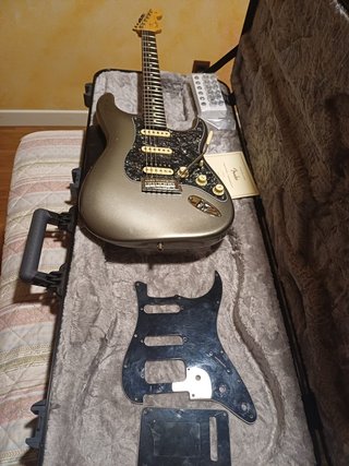 Fender American Pro II Stratocaster HSS