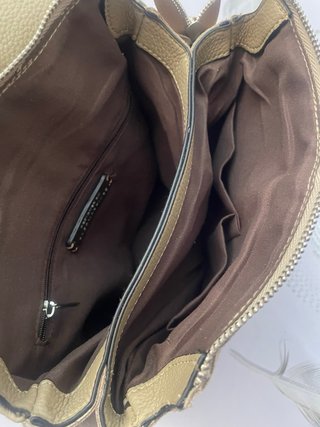 Mochila Piel Paco Martinez Beige. Por que mereces