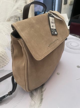 Mochila Piel Paco Martinez Beige. Por que mereces