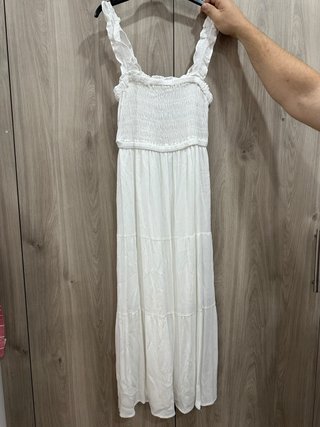 Vestido blanco largo con tirantes cada vestido 15€
