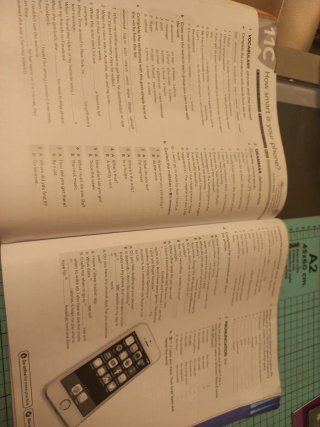 English File A1-A2 Elementary With Online Pract...