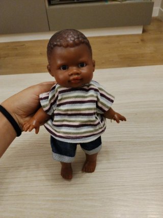Muñeco bebé negrito con ropa