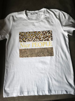 Camiseta Stradivarius, Talla M