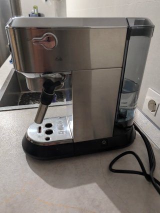 Cafetera DeLonghi Dedica EC685.M 1300W