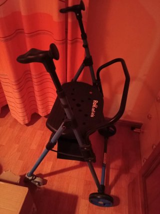 Andador para adultos Rok (con asiento y ruedas)