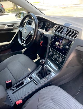 VOLKSWAGEN GOLF TSI