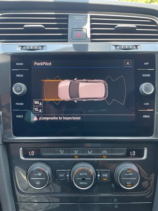 VOLKSWAGEN GOLF TSI