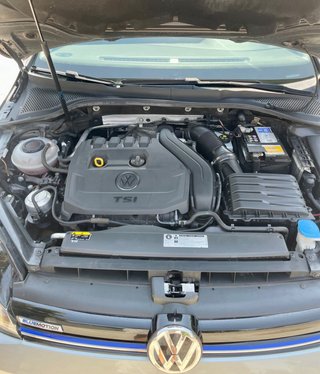 VOLKSWAGEN GOLF TSI