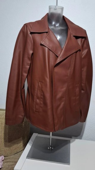 Chaqueta polipiel talla 42