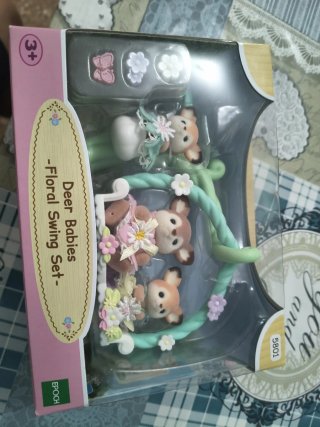 Sylvanian Families Ciervos Bebé Columpio Floral 58