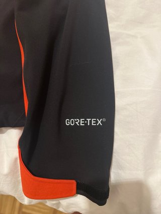 Chaqueta The North Face Gore-Tex (cremallera rota)
