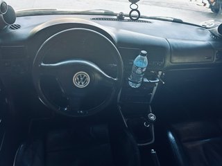 Volkswagen Golf 2003